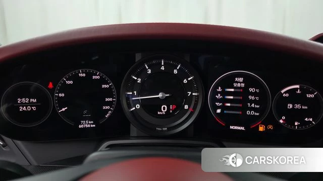 Porsche 911(992) id 4930069 из Кореи 29
