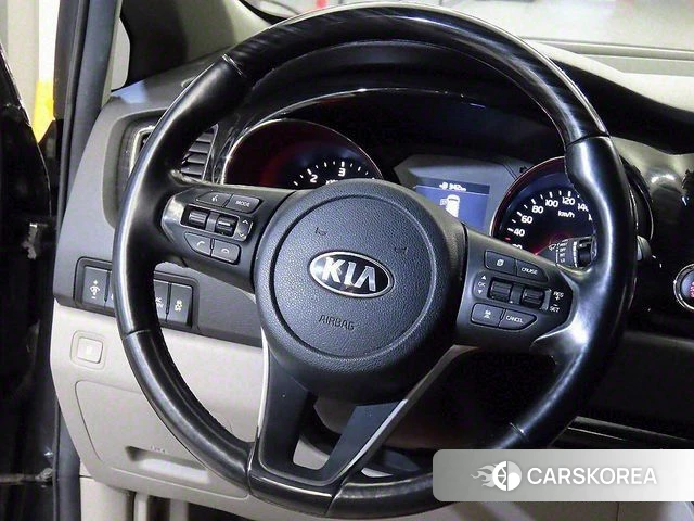 Kia The New Carnival id 5054394 из Кореи 18