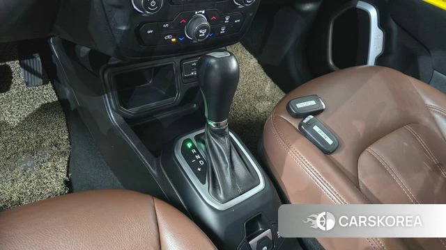 Jeep Renegade id 5004620 из Кореи 29