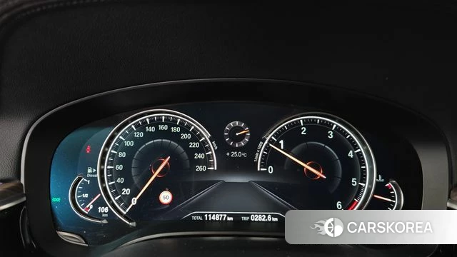 BMW 5 Series (G30) id 4978361 из Кореи 30