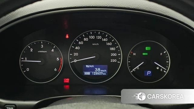 Hyundai The New Grand Starex id 5053939 из Кореи 33