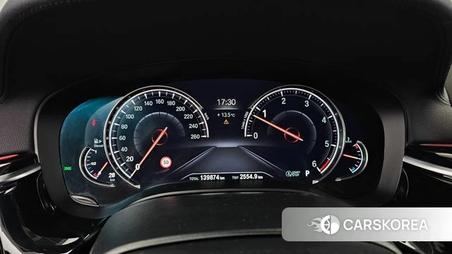 BMW 5 Series (G30) id 5042043 из Кореи 33