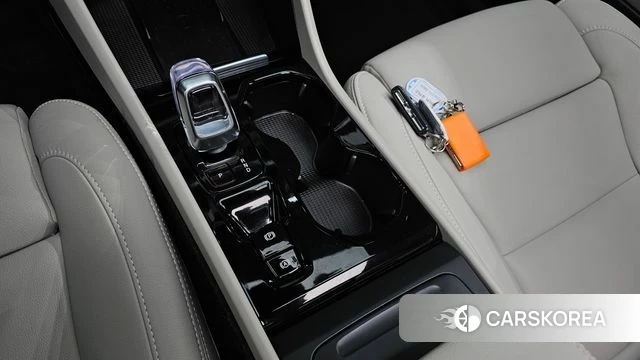 Volvo XC40 id 4892902 из Кореи 32