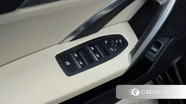 BMW iX2 (U10) id 4539944 из Кореи 11