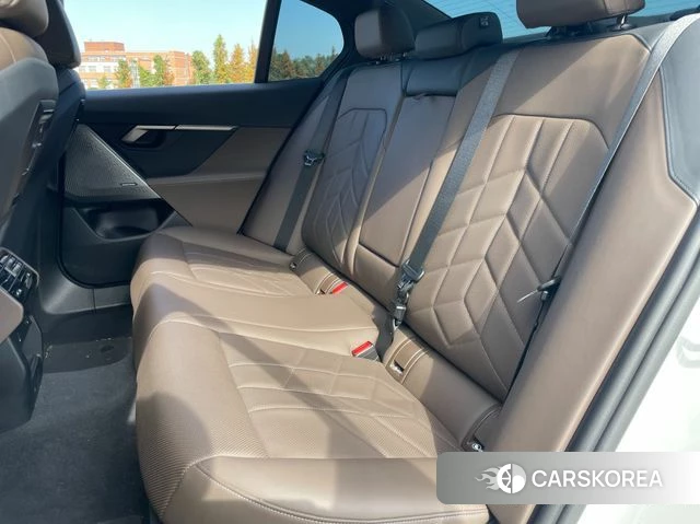BMW 5 Series (G60) id 5026610 из Кореи 13