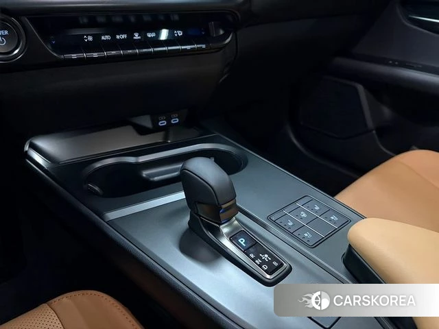 Lexus UX300h id 5025952 из Кореи 16