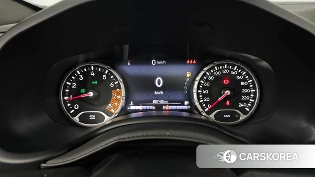 Jeep Renegade id 4769445 из Кореи 31
