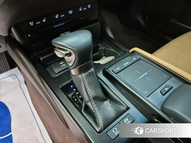 Lexus ES300h 7th generation id 5028347 из Кореи 17
