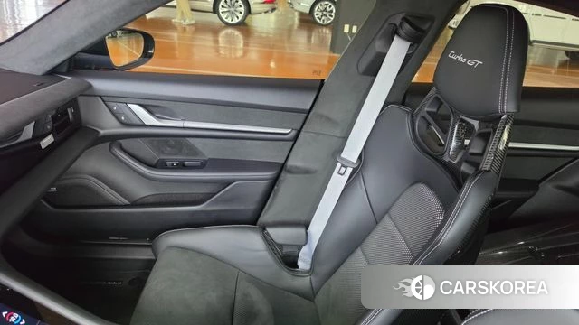 Porsche Taycan id 4649547 из Кореи 18