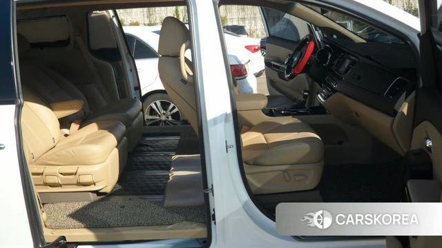 Kia The New Carnival id 5000765 из Кореи 18