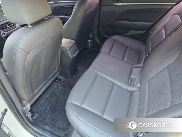 Hyundai Avante AD id 3857420 из Кореи 18