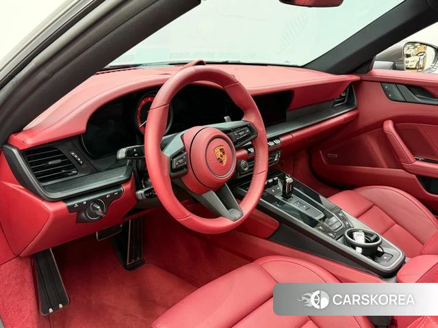 Porsche 911(992) id 4740759 из Кореи 18