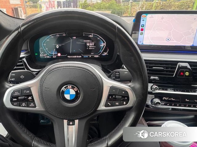 BMW 5 Series (G30) id 5033791 из Кореи 8