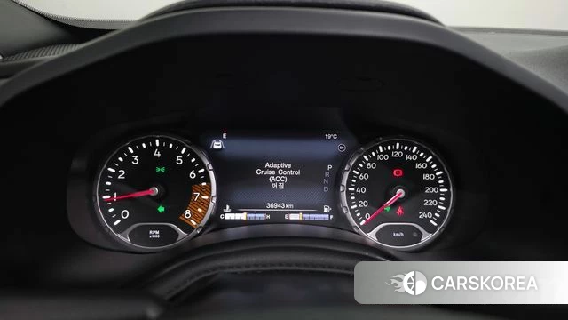 Jeep Renegade id 5003450 из Кореи 36