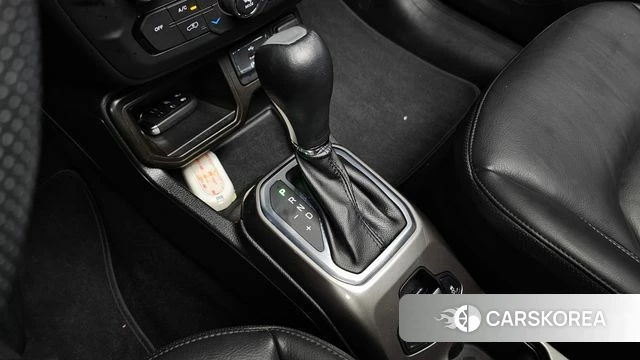 Jeep Renegade id 5023755 из Кореи 28