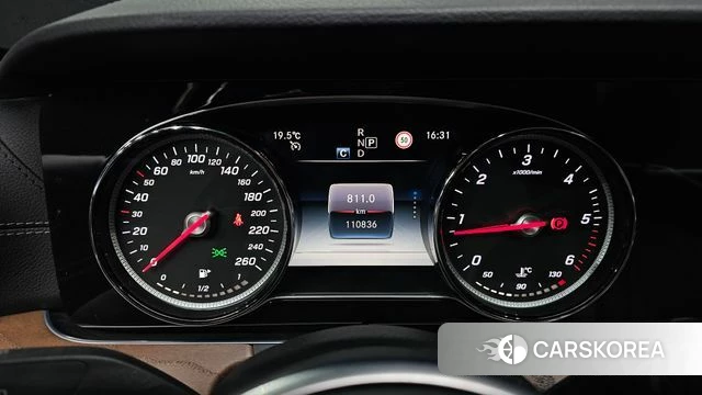 Mercedes-Benz E-Class W213 id 4987944 из Кореи 31
