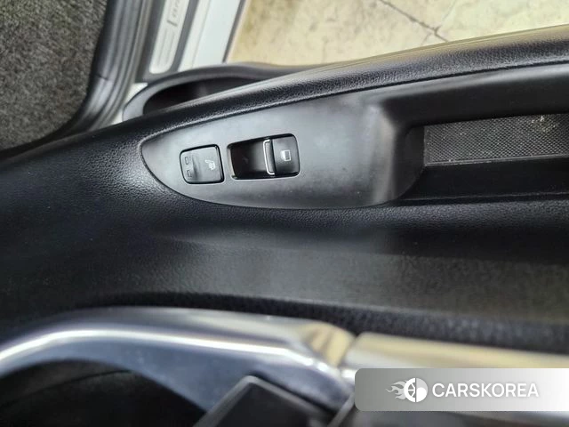 Hyundai Grandeur IG id 5000781 из Кореи 18