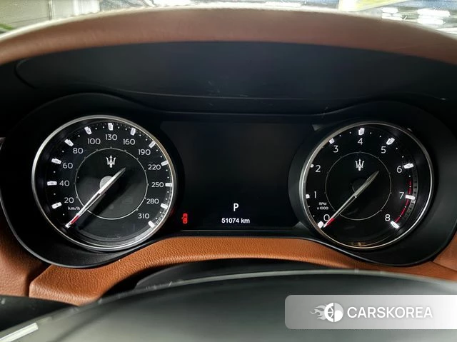 Maserati Ghibli id 4489512 из Кореи 18