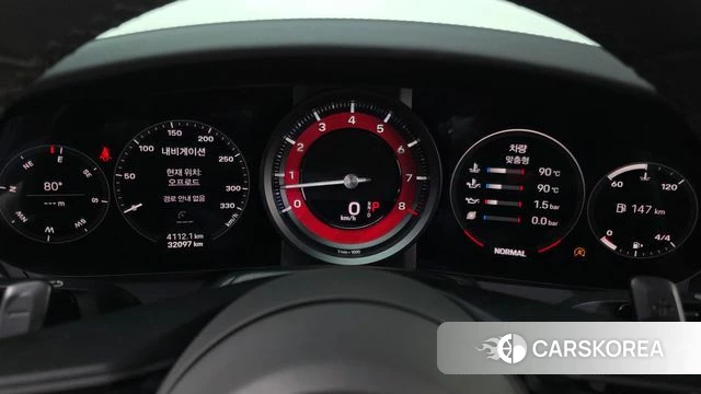 Porsche 911(992) id 4836546 из Кореи 29