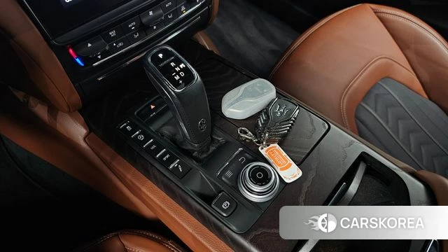 Maserati Quattroporte id 5023534 из Кореи 38