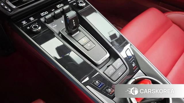 Porsche 911(992) id 4941582 из Кореи 28
