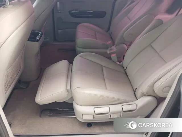 Kia The New Carnival id 3125512 из Кореи 16
