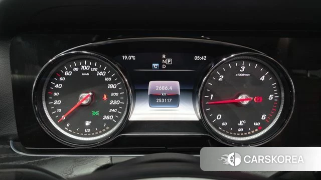 Mercedes-Benz E-Class W213 id 4998936 из Кореи 31