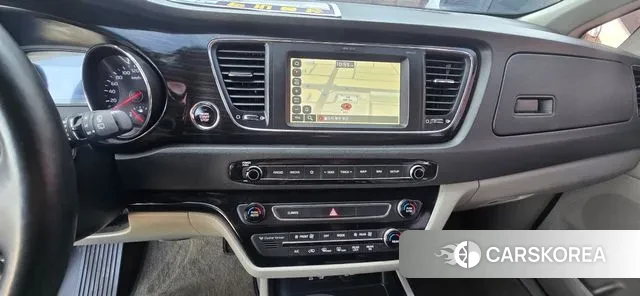 Kia The New Carnival id 3682011 из Кореи 18