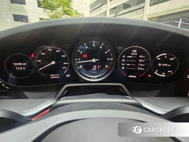 Porsche 911(992) id 4757942 из Кореи 18