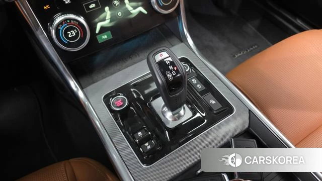 Jaguar XE id 4959425 из Кореи 28