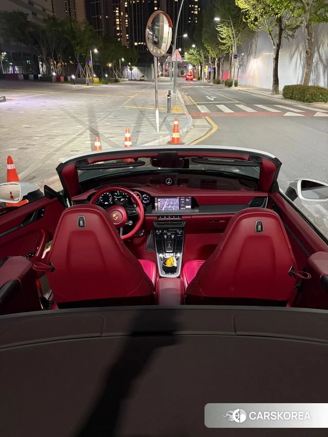 Porsche 911(992) id 4948500 из Кореи 13