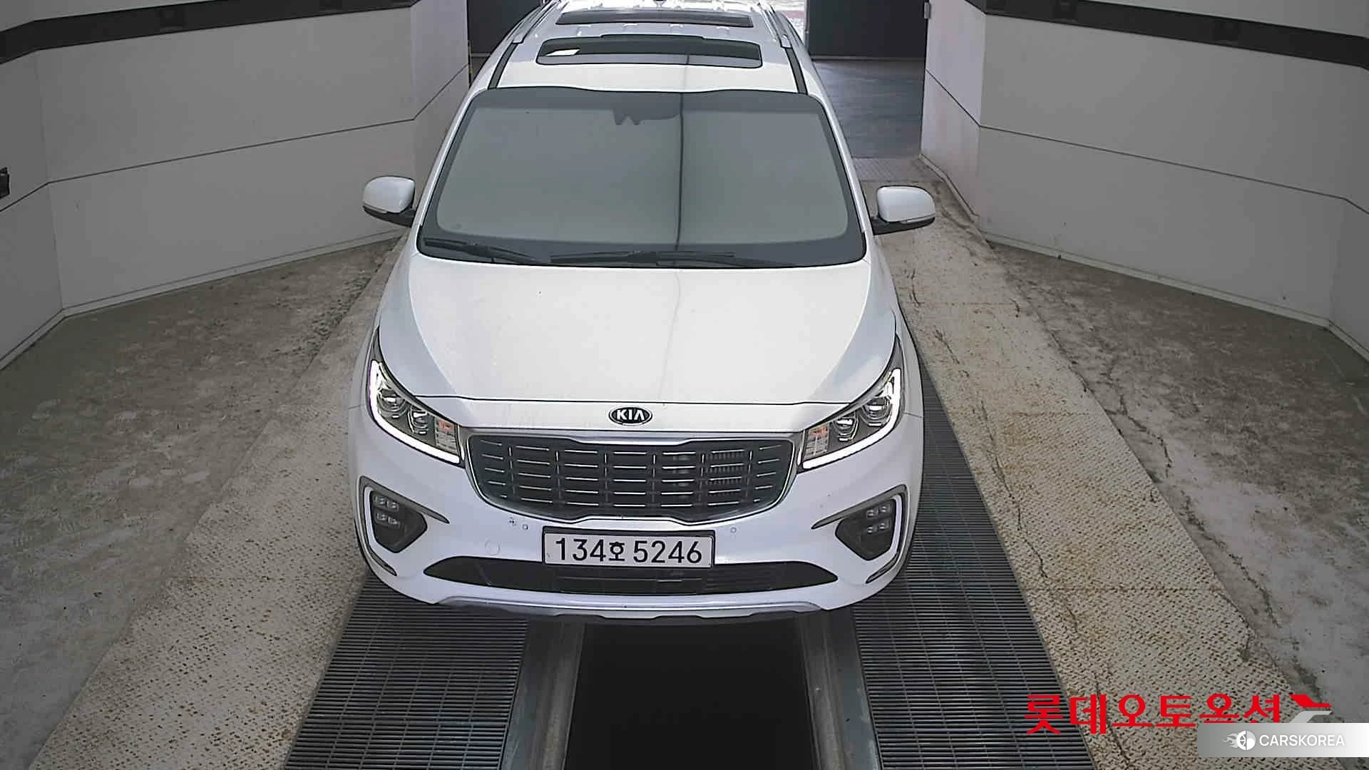 Kia Carnival id 4984654 из Кореи 35