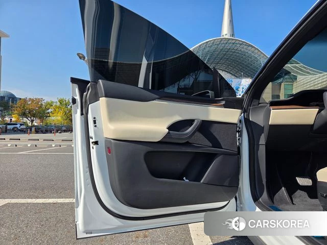 Tesla Model X id 4985792 из Кореи 10