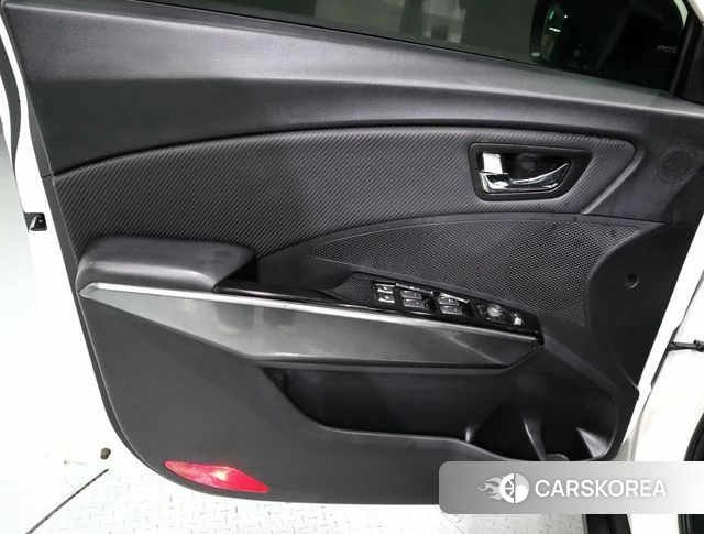 Ssangyong Berry New Tivoli id 5012419 из Кореи 18