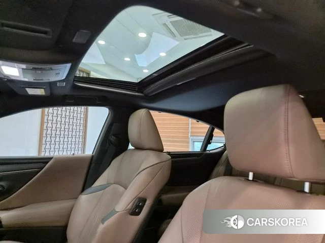 Lexus ES300h 7th generation id 5022866 из Кореи 13