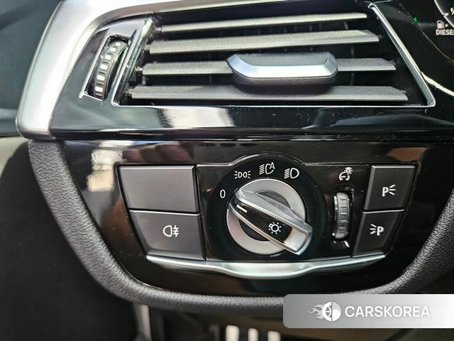 BMW 5 Series (G30) id 4947194 из Кореи 18
