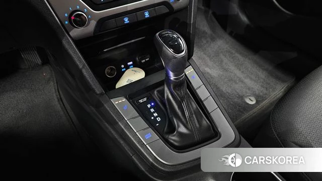 Hyundai Avante AD id 5024030 из Кореи 28