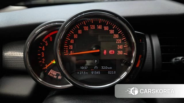 Mini Cooper D id 4923752 из Кореи 28