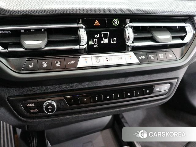 BMW 1 Series (F40) id 4942528 из Кореи 17