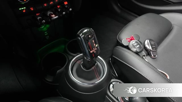 Mini Cooper S id 5047618 из Кореи 28
