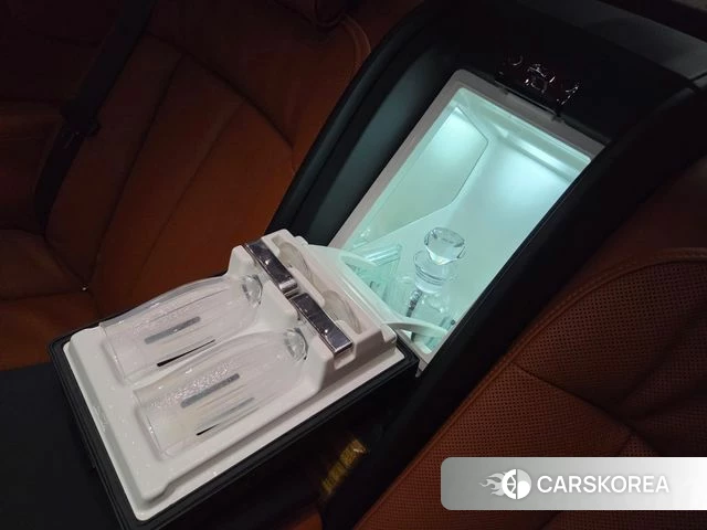 Rolls-Royce Phantom id 5034853 из Кореи 18