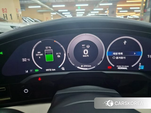 Porsche Taycan id 4654044 из Кореи 18
