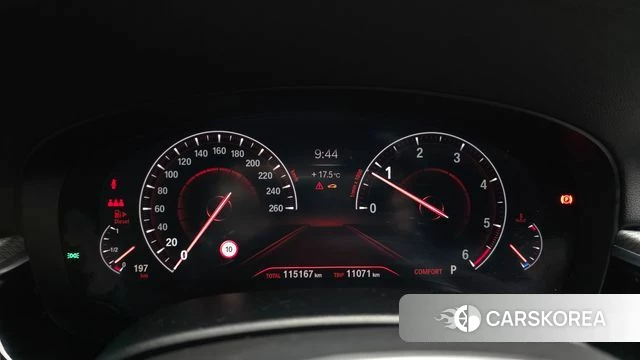 BMW 5 Series (G30) id 4993152 из Кореи 18
