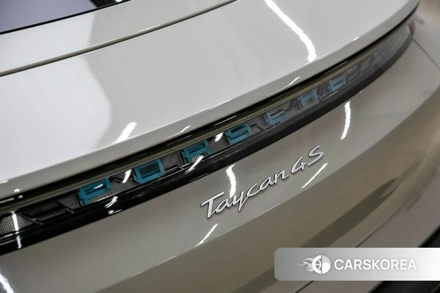 Porsche Taycan id 4683478 из Кореи 18