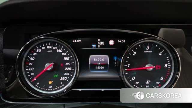Mercedes-Benz E-Class W213 id 4998681 из Кореи 28