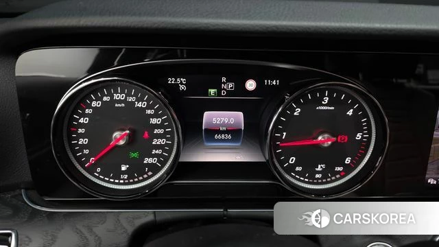 Mercedes-Benz E-Class W213 id 4982531 из Кореи 31