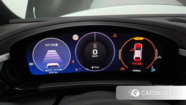 Porsche Makan EV id 4533159 из Кореи 18