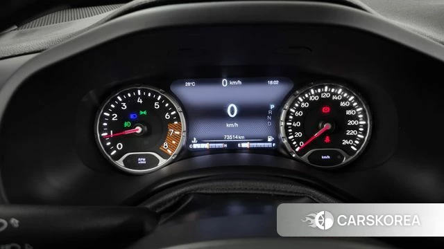 Jeep Renegade id 4907348 из Кореи 29