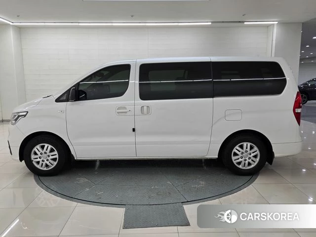 Hyundai The New Grand Starex id 4525268 из Кореи 18