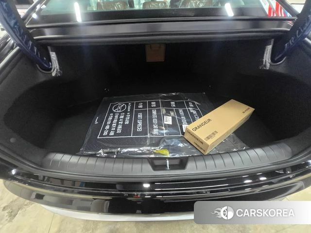 Hyundai Grandeur (GN7) id 4748515 из Кореи 8